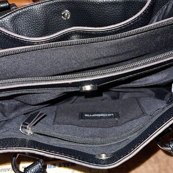 Liz Claiborne Black Purse. Center zip, very roomy. Never been used. - Picture 6 of 12